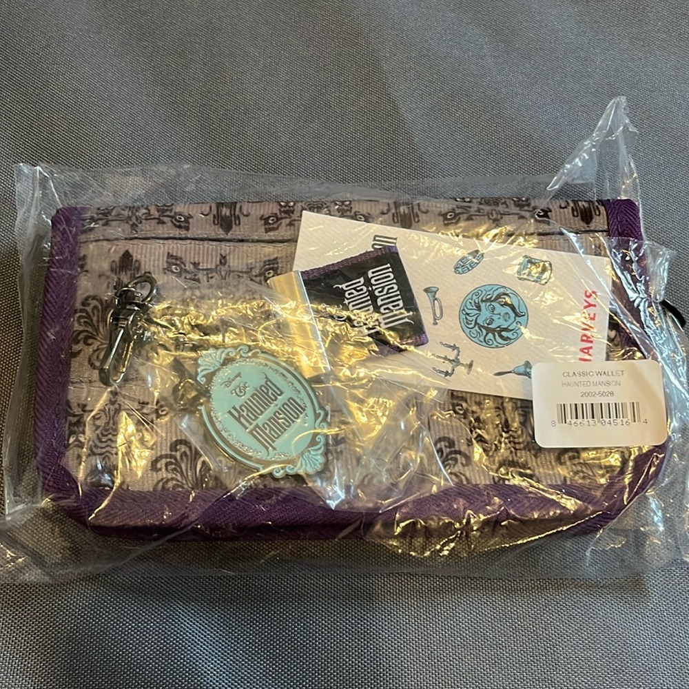 Harveys Haunted Mansion Streamline Classic Wallet